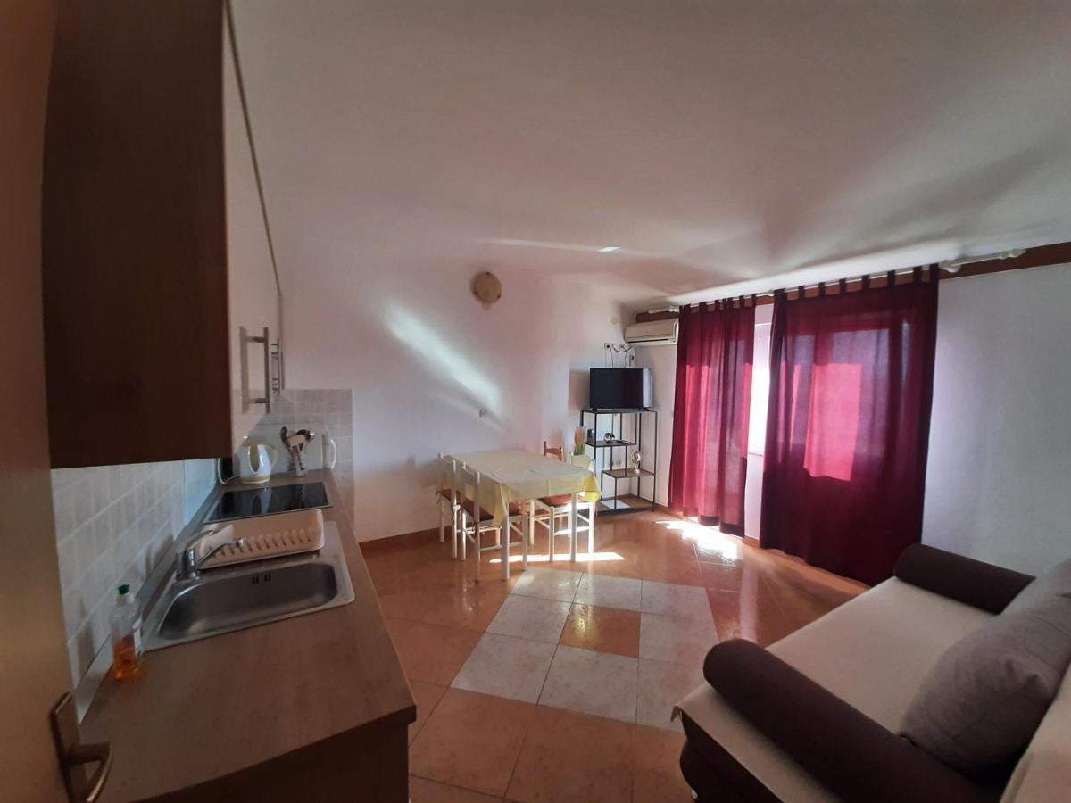 Apartments Donadic I, Caska نوفاليا المظهر الخارجي الصورة
