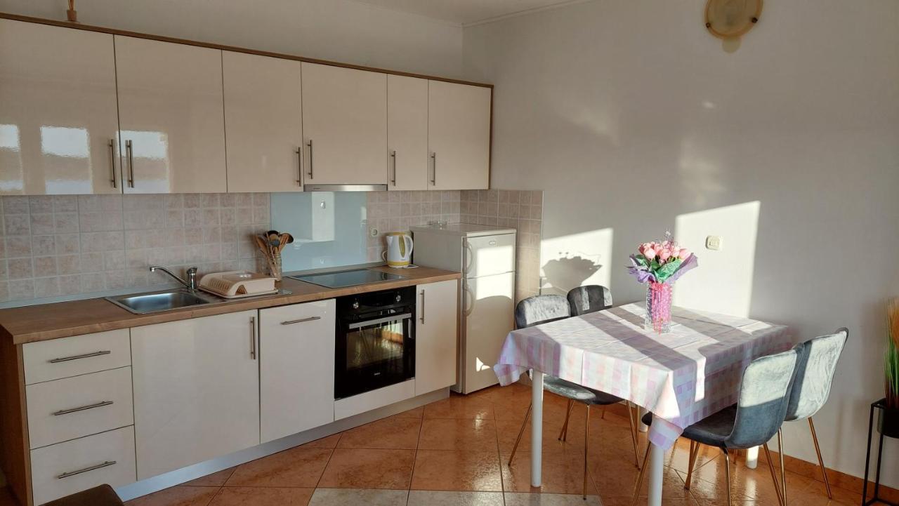 Apartments Donadic I, Caska نوفاليا المظهر الخارجي الصورة